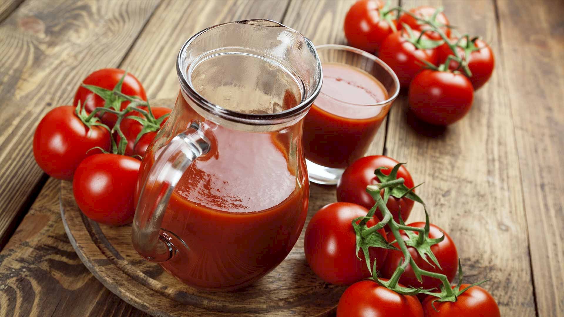 Tomatensaft mit Kanne Brottrunk | Kanne Brottrunk